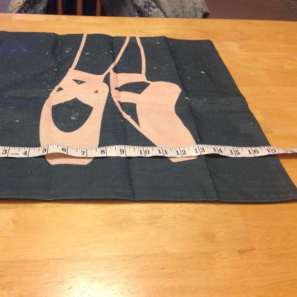 Ballet Slipper pillow cover, nwot - Picture 2 of 3